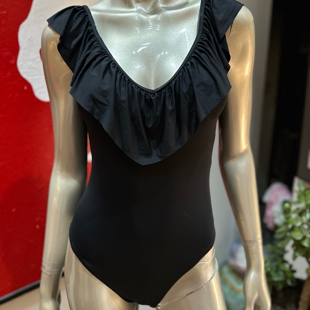Radio Fiji Elegant Black Ruffled One-Piece Swimsuit Small